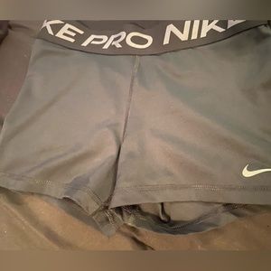 Black nike pro shorts woman’s size medium